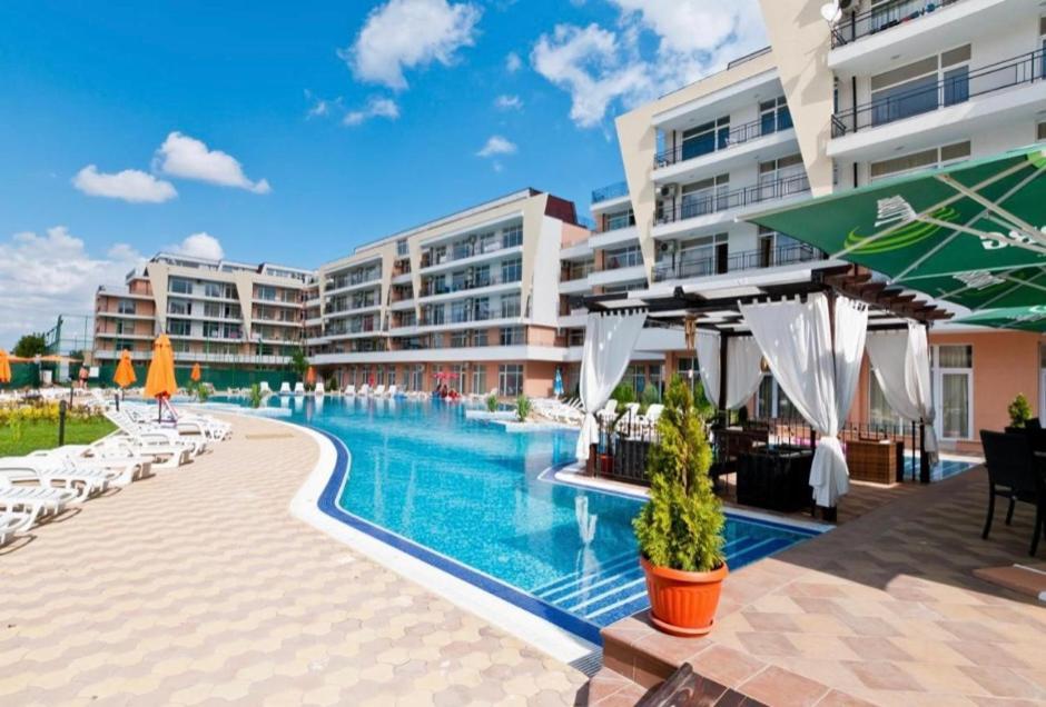 Holiday Apartments Grand Kamelia Σάνι Μπιτς Εξωτερικό φωτογραφία