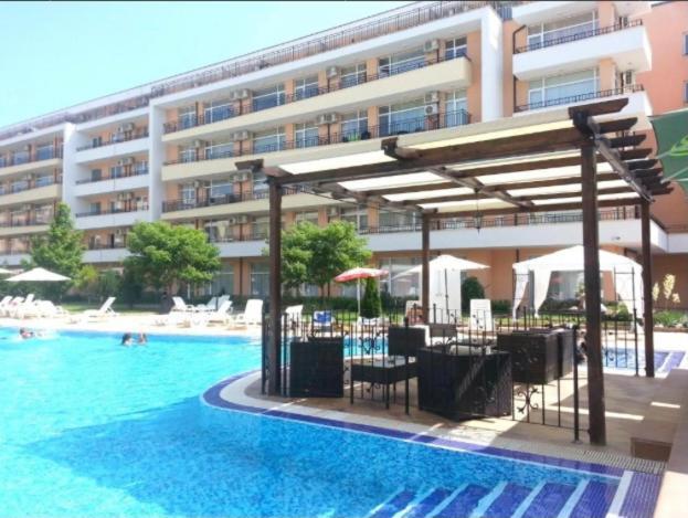 Holiday Apartments Grand Kamelia Σάνι Μπιτς Εξωτερικό φωτογραφία